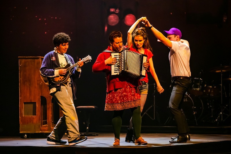  Danny Kaan: Stage Photos from the London production in March 2023