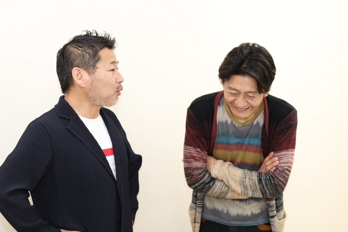 (左から)藤村忠寿、大内厚雄