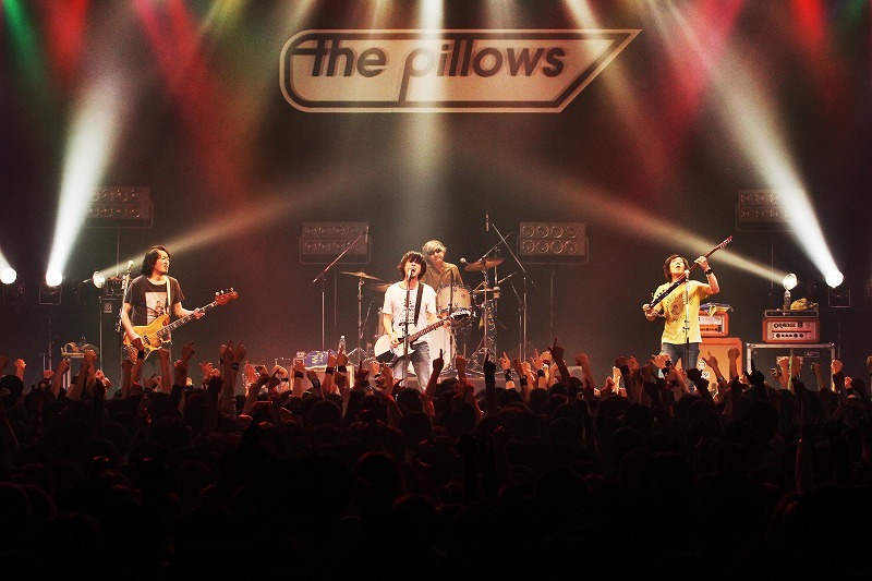 the pillows 撮影＝岩佐篤樹