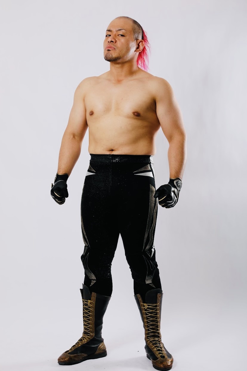 ストロングスタイルプロレス初参戦の守部宣孝は、スーパー・タイガーと対戦する