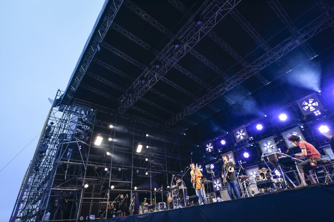 くるり (C)RISING SUN ROCK FESTIVAL 撮影：釘野孝宏