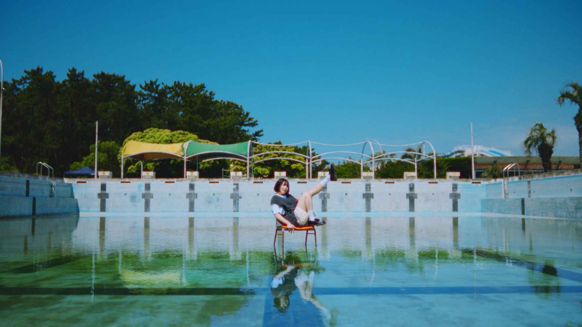 「夏」ミュージックビデオサムネイル