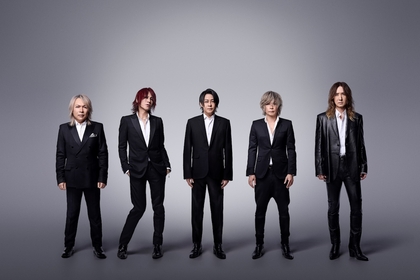 LUNA SEA、SHIBUYA TSUTAYAとコラボした『LUNATIC FEST. CAFE』が期間限定でオープン　衣装やドラムセットの展示も