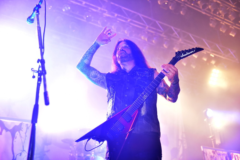 MACHINE HEAD