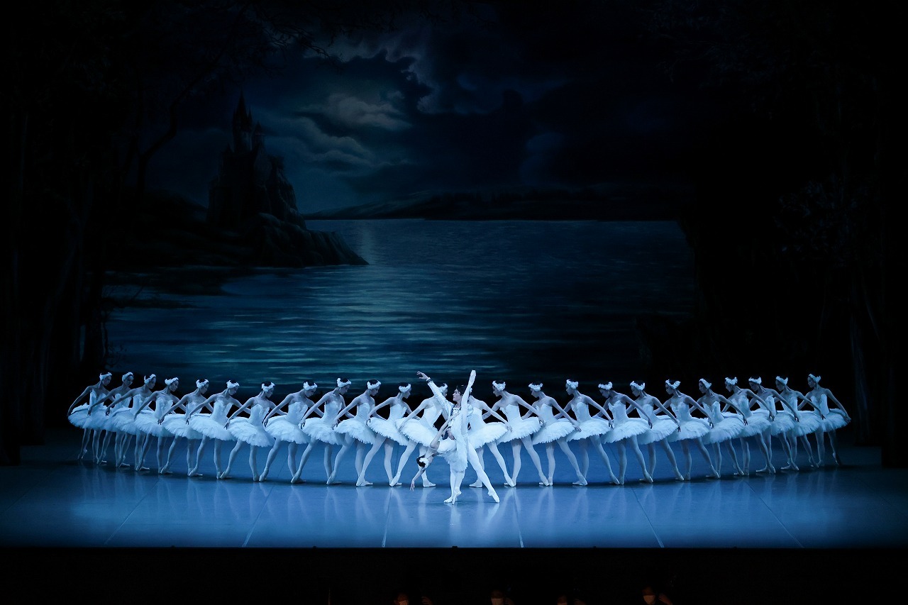 東京バレエ団　ブルメイステル版『白鳥の湖』全4幕