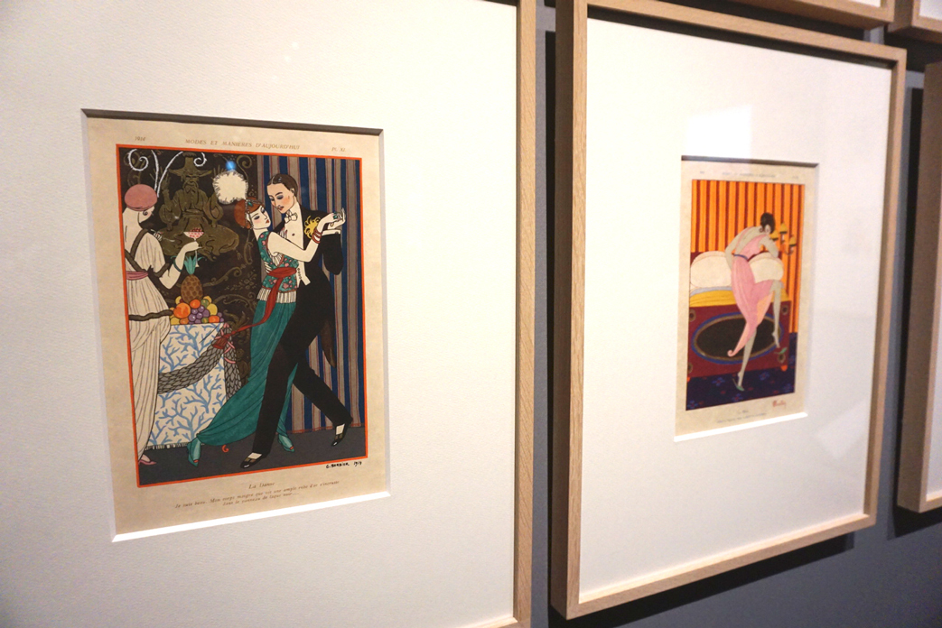 （左手前）ジョルジュ・バルビエ《ダンス》『モード・エ・マニエール・ドージョルドゥイ』1914年 島根県立石見美術館所蔵