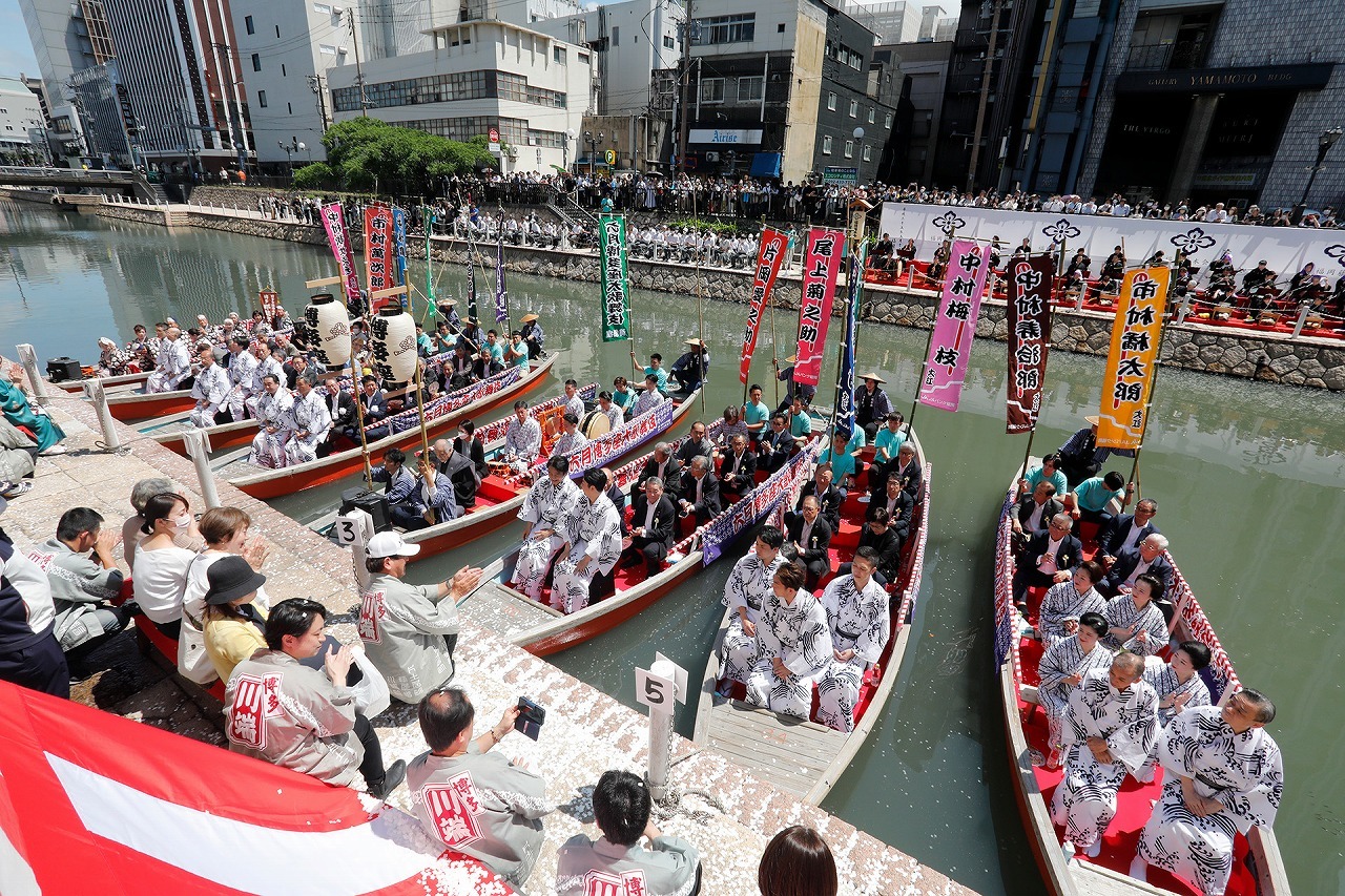 ぜんざい広場 　　(C)博多座
