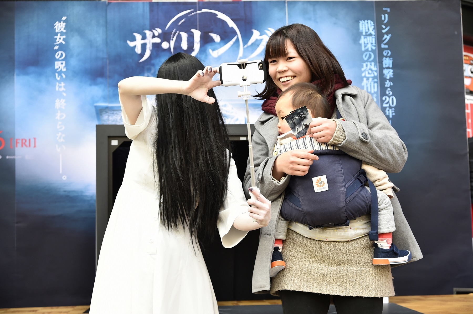 貞子のほっこりサプライズ演出に かわいい の声も ザ リング リバース 公開記念で大阪 ヨドバシ梅田に降臨 Spice エンタメ特化型情報メディア スパイス