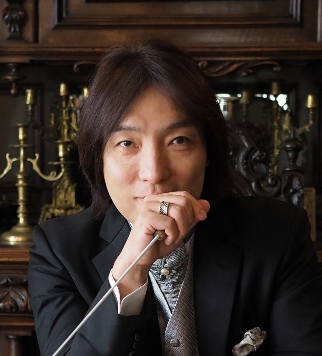 日本センチュリー交響楽団 首席指揮者 飯森範親 (C)山岸伸