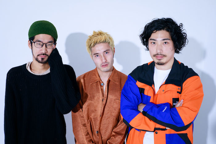 左からCoff、飯田芳、島村和秀　撮影／玉井美世子