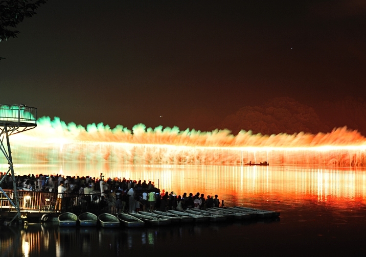 『さがみ湖湖上祭花火大会』昨年（2016年）のナイアガラ