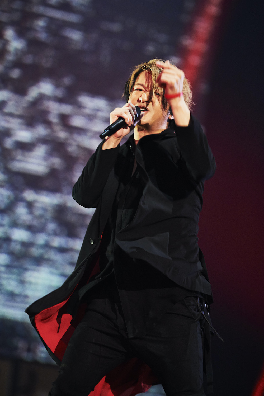 GLAY “エンターテイメントの逆襲”開始、4ヶ月連続配信ライブの第一弾が