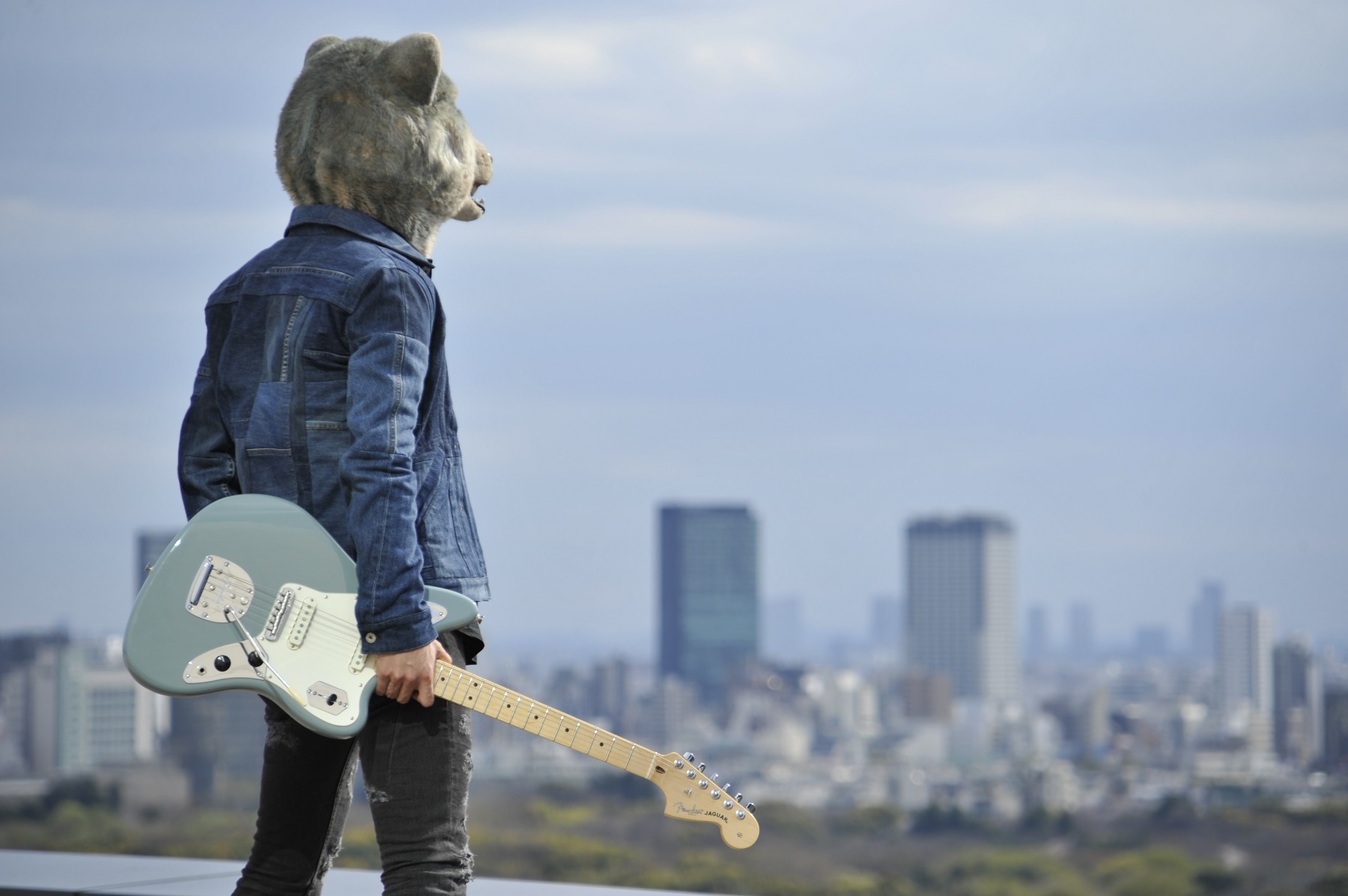 夢中ニナッテタ Mwam Jean Ken Johnnyが音楽に目覚めたきっかけやフェンダーギターとの出会いを語る動画公開 Spice エンタメ特化型情報メディア スパイス