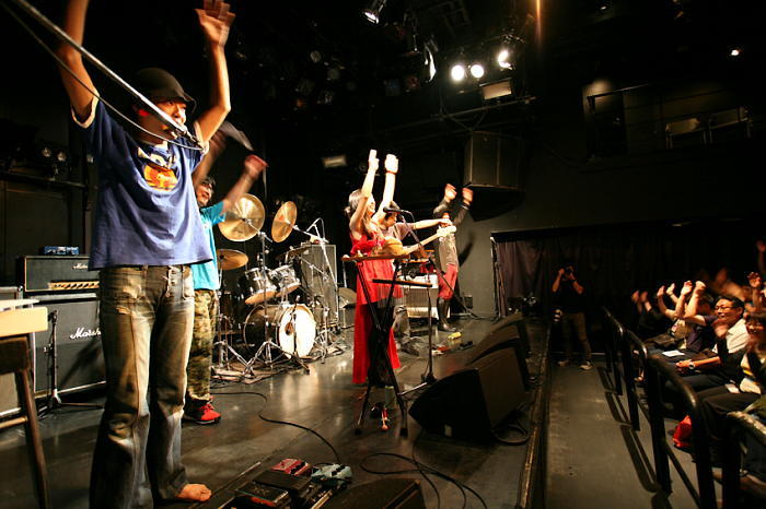 金属恵比須＠高円寺HIGH（写真撮影：飯盛大）