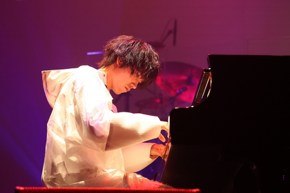 けいちゃん　majikoもゲスト出演で熱唱、『LIVE TOUR 2024『円人』』東京公演のオフィシャルレポートが到着