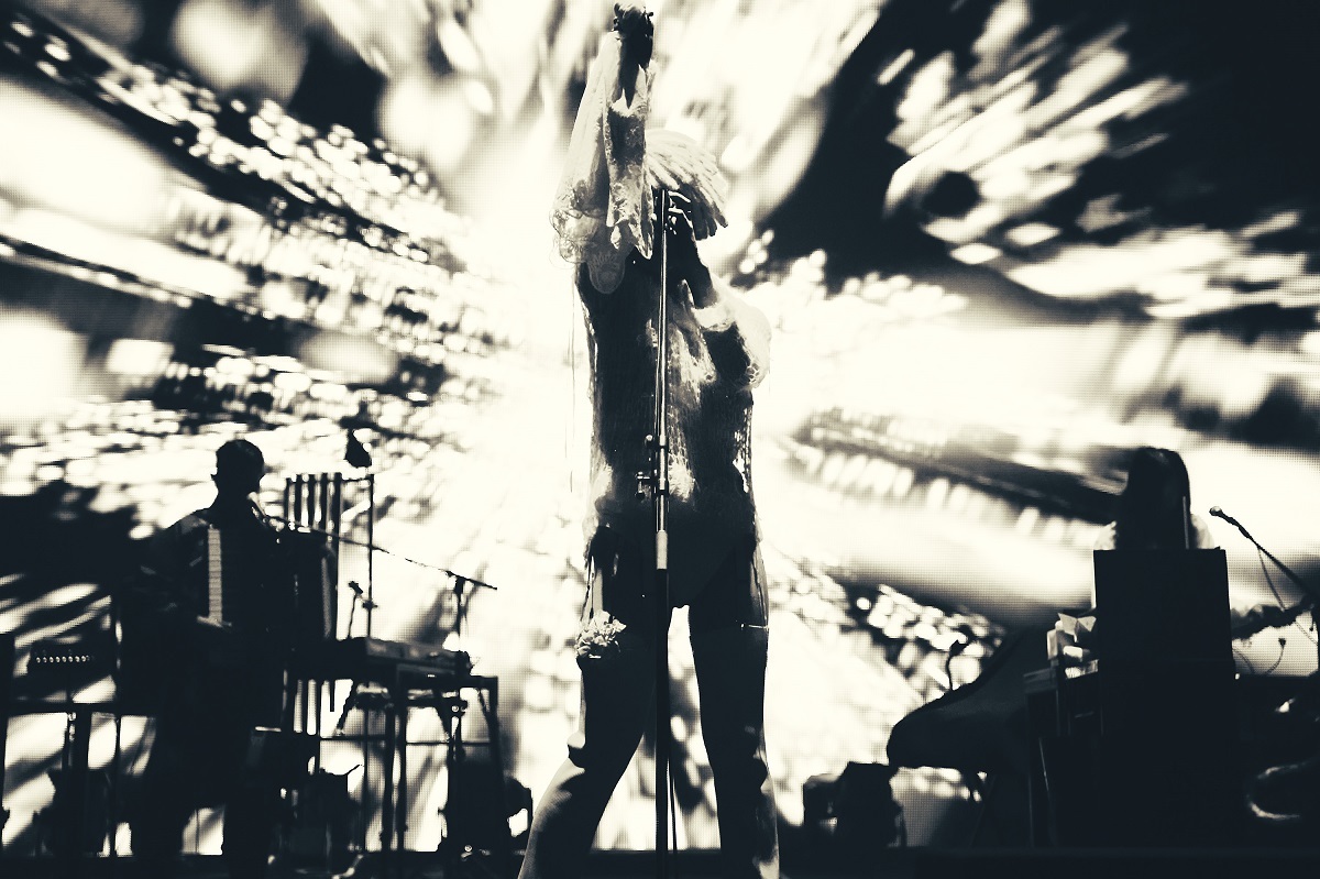 椎名林檎、デビュー25周年記念3ヵ月連続WOWOW特集決定 2013年