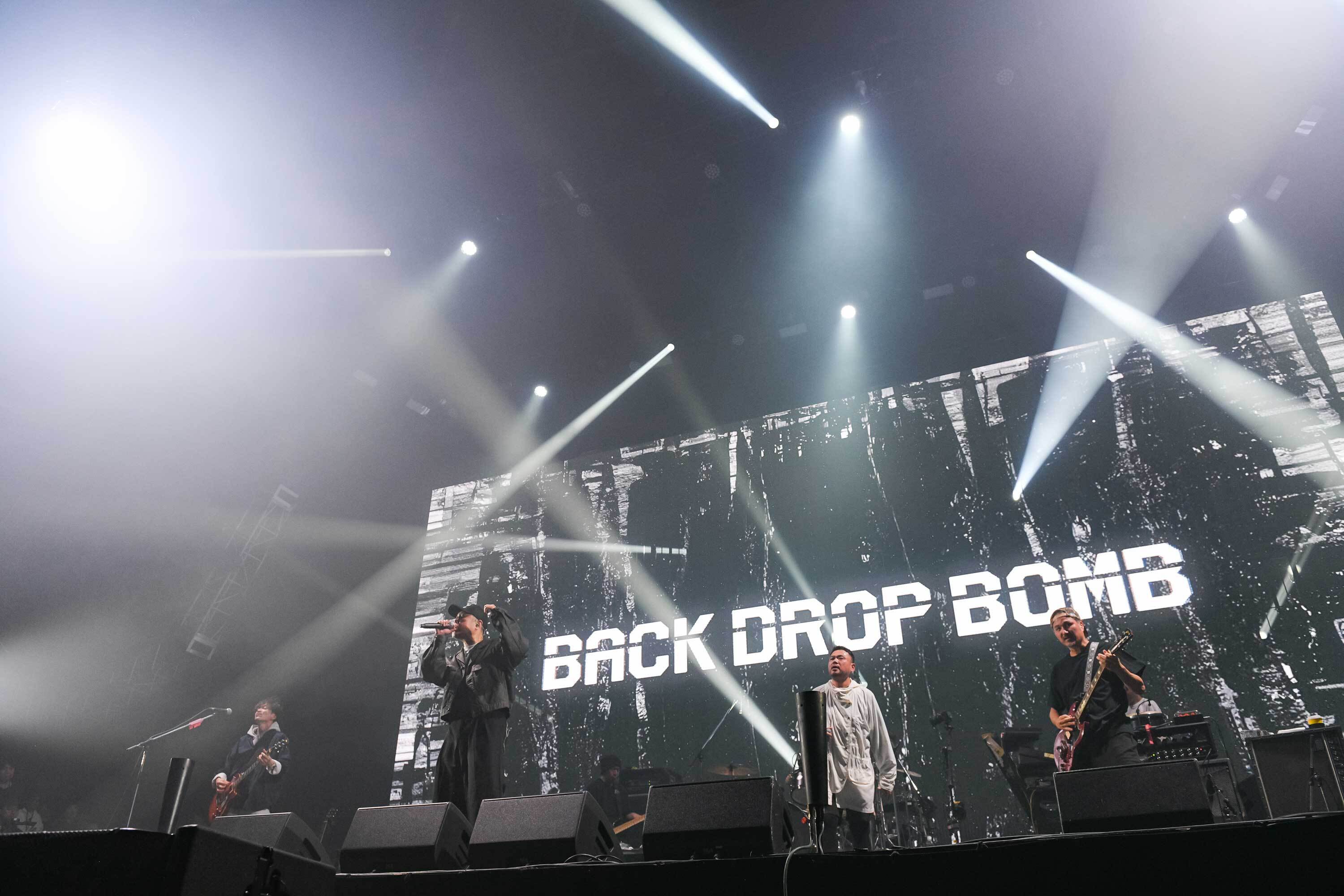 BACK DROP BOMB 撮影＝岸田哲平