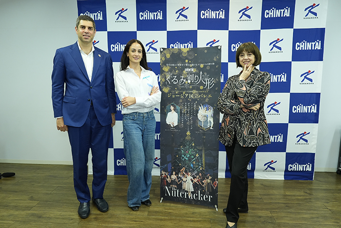 （左から）ティムラズ・レジャバ、ニノ・サマダシヴィリ、ニーナ・アナニシアヴィリ　写真提供：光藍社