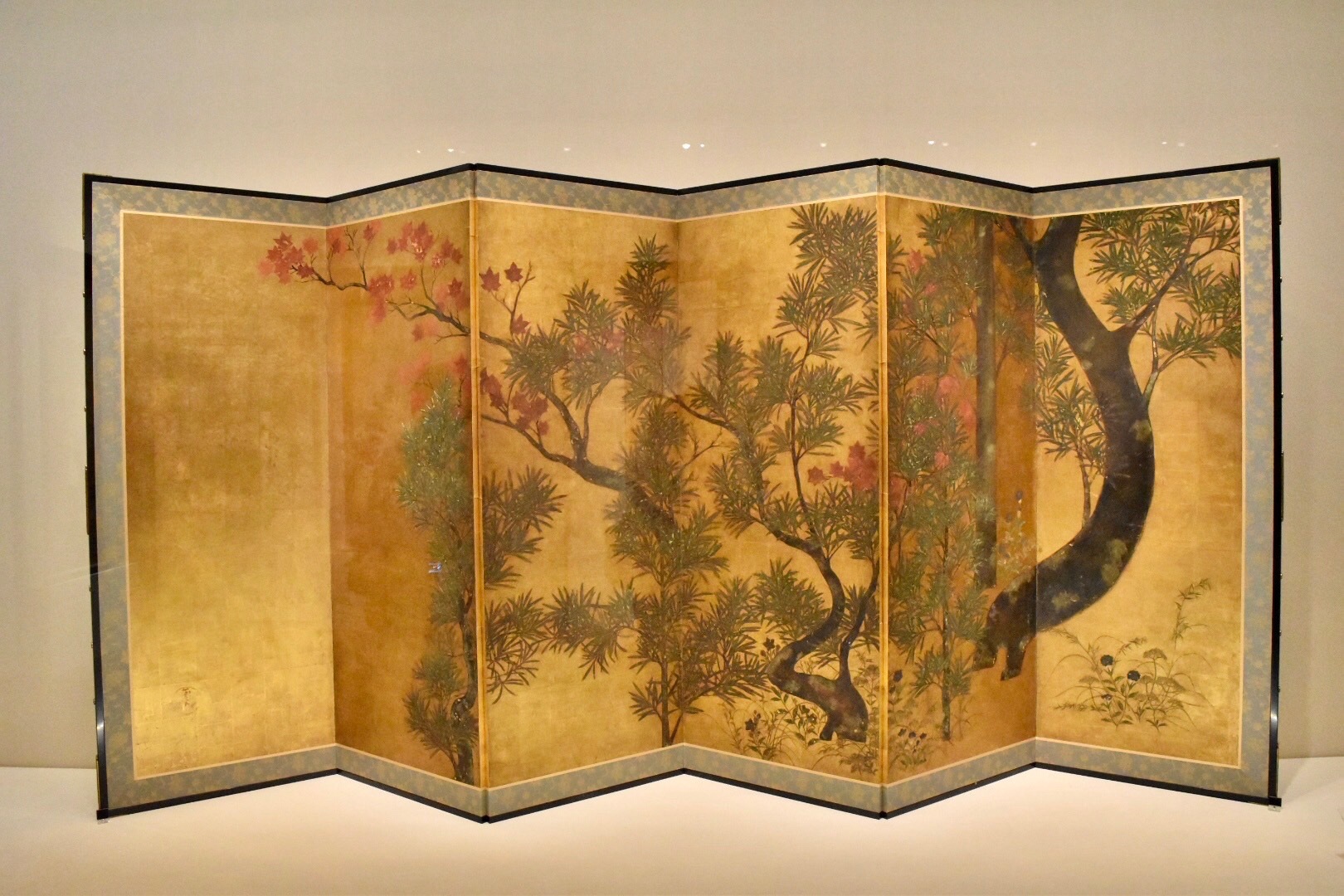 伝 俵屋宗達 《槙楓図》 17世紀（江戸時代） 山種美術館蔵