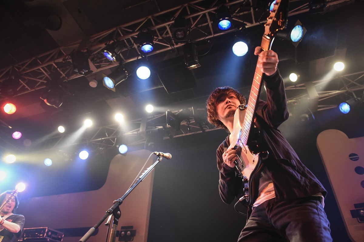 the pillows 撮影＝釘野孝宏