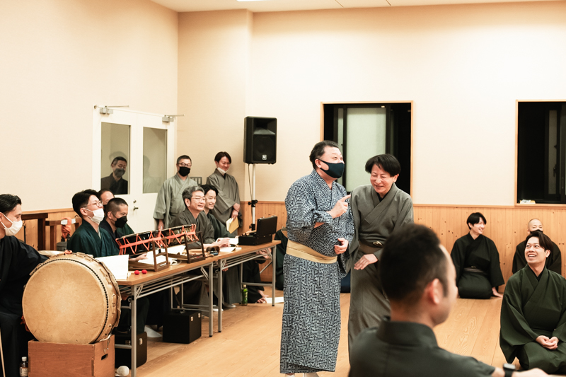 「宮城さん、宮城さん！　芝のぶさんが何かアイデアあるみたいです！」と猿弥