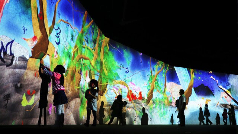 お絵かき水族館 Sketch Aquarium teamLab, 2013-, Interactive Digital Installation, Sound: Hideaki Takahashi, teamLab