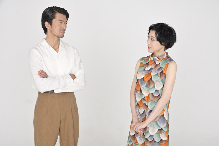 （左から）仲村トオル、緒川たまき