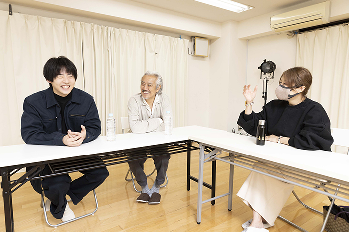 （左から）牧島 輝、山路和弘、朴 璐美