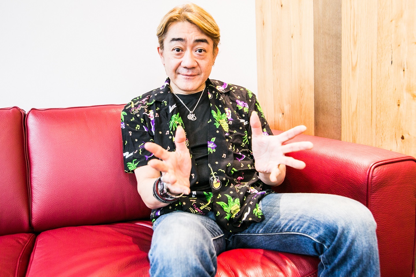 野村義男
