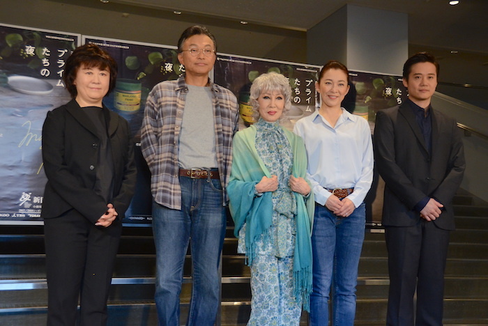 宮田慶子、相島一之、浅丘ルリ子、香寿たつき、佐川和正(左から)