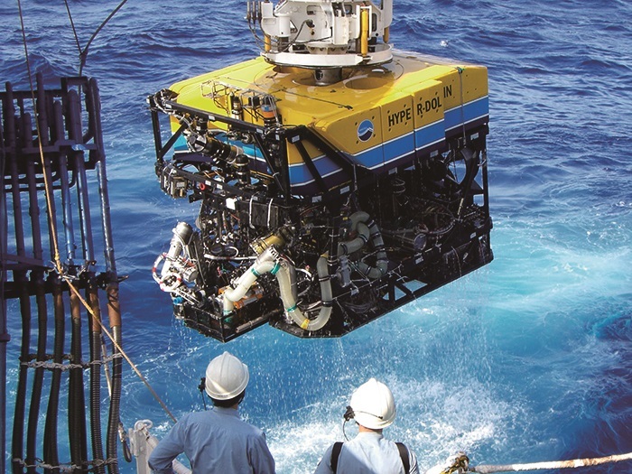 《無人探査機「ハイパードルフィン」》写真：海洋研究開発機構