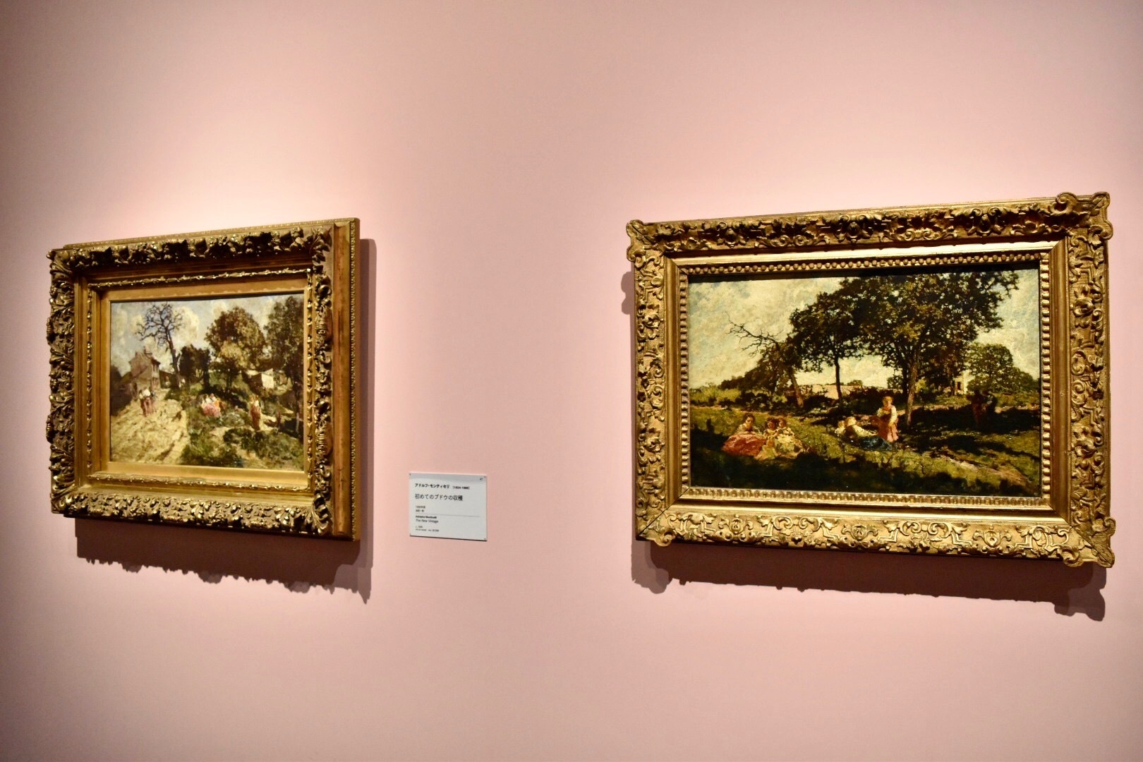 左：アドルフ・モンティセリ　《初めてのブドウの収穫》　1868年頃　油彩、板　(C)CSG CIC Glasgow Museums 