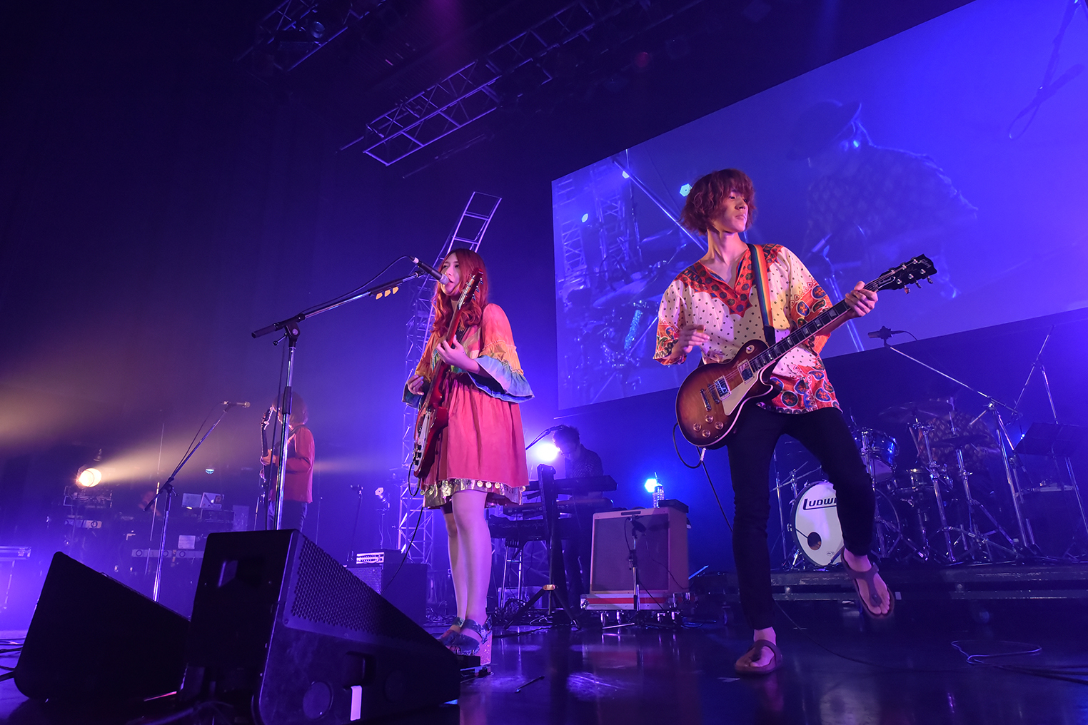 GLIM SPANKY