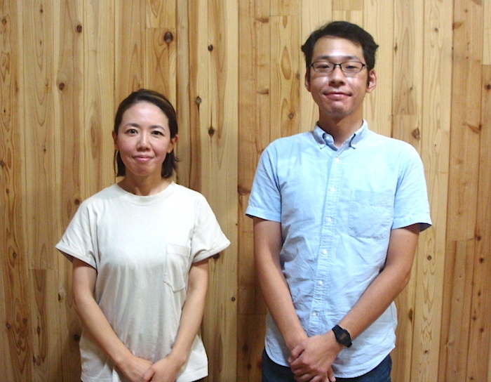 瀬辺千尋 短編戯曲集『はるさきの庭』出演者。左から・とおやま優子、森本涼平