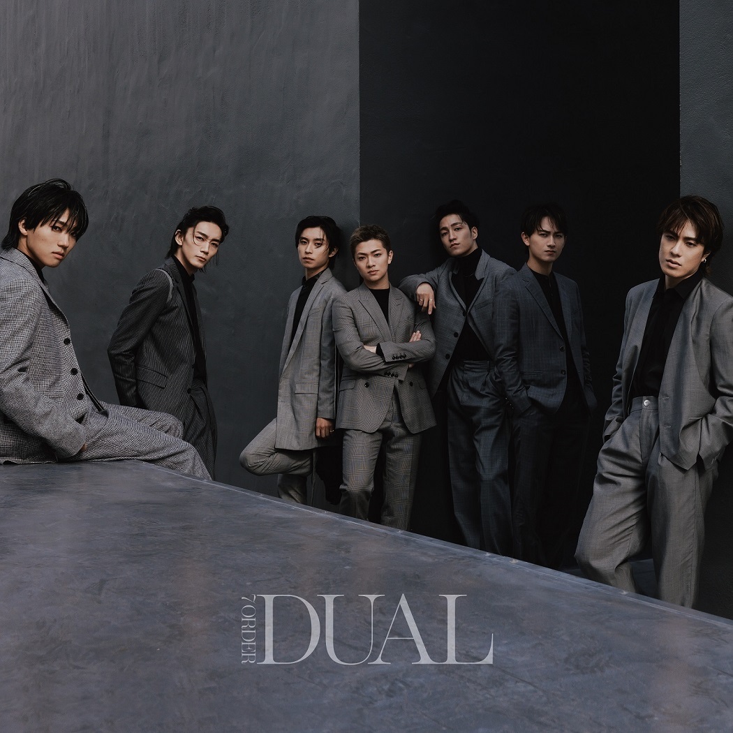 3rdアルバム『DUAL』初回限定盤ジャケット