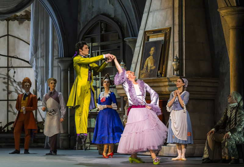 Cinderella, The Royal Ballet  ©2023 Tristram Kenton