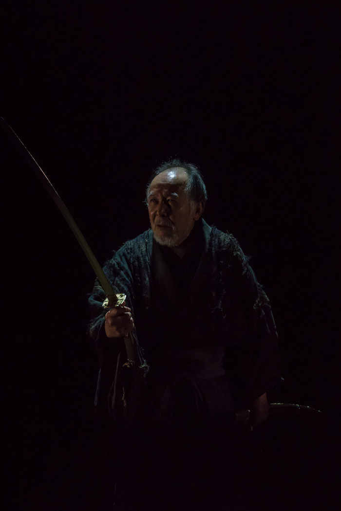 演劇集団円『景清』（撮影／森田貢造）