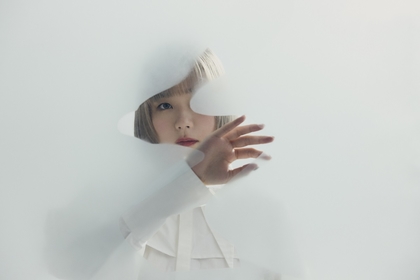 吉澤嘉代子、EP『六花』より“卒業”がテーマの新曲「ゆとり」MV公開