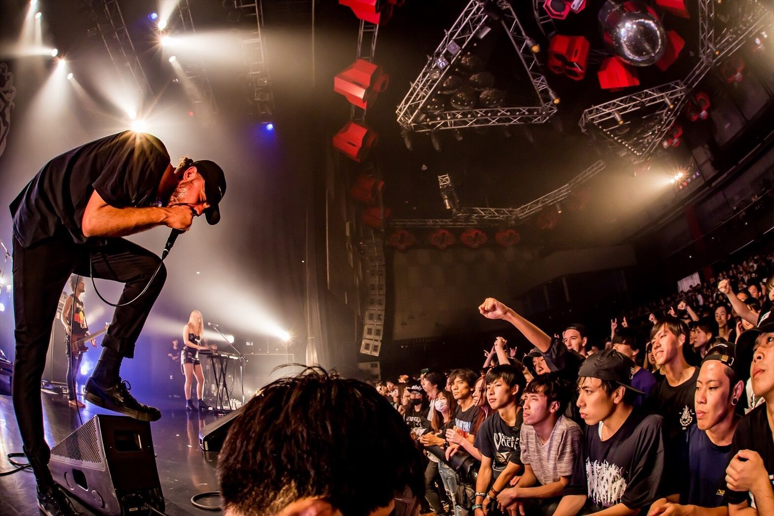 MAKE THEM SUFFER Photo by Takashi Konuma