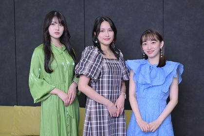 入山杏奈×神志那結衣×関根優那、“3姉妹”それぞれの演技タイプが明らかに　舞台『呪縛の家』インタビュー