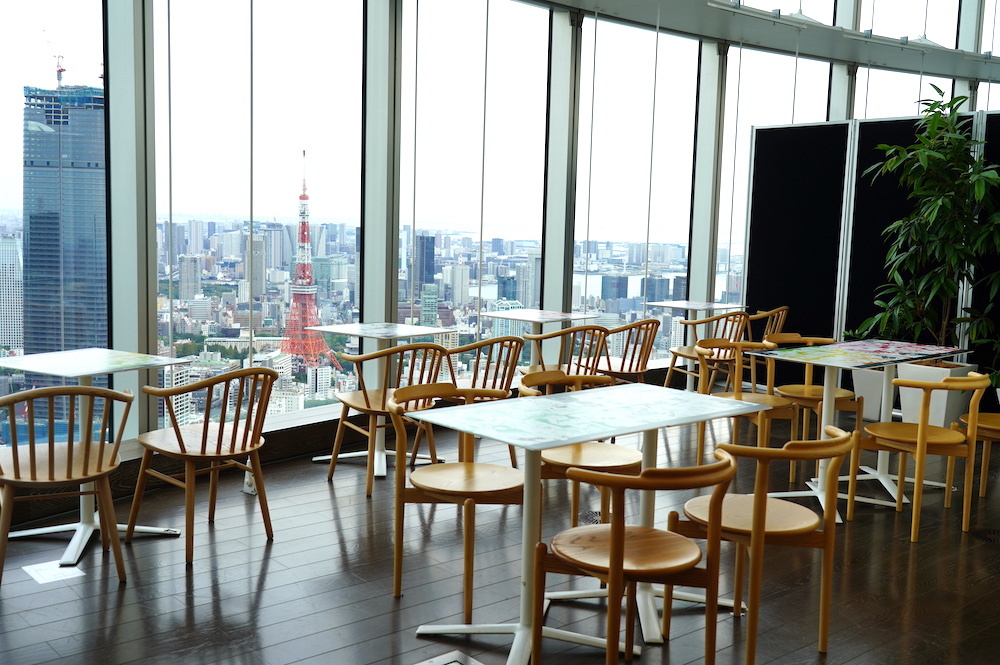 見晴らしの良い展覧会コラボカフェ「Pieces Cafe」