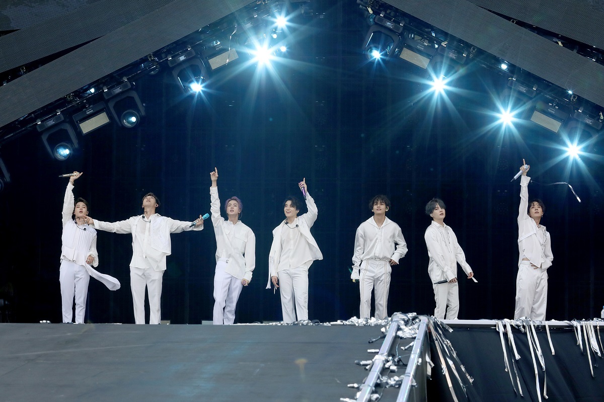 BTS 全世界62公演206万人を動員したワールドツアーから日本での初スタジアムライブを映像化 | SPICE - エンタメ特化型情報メディア