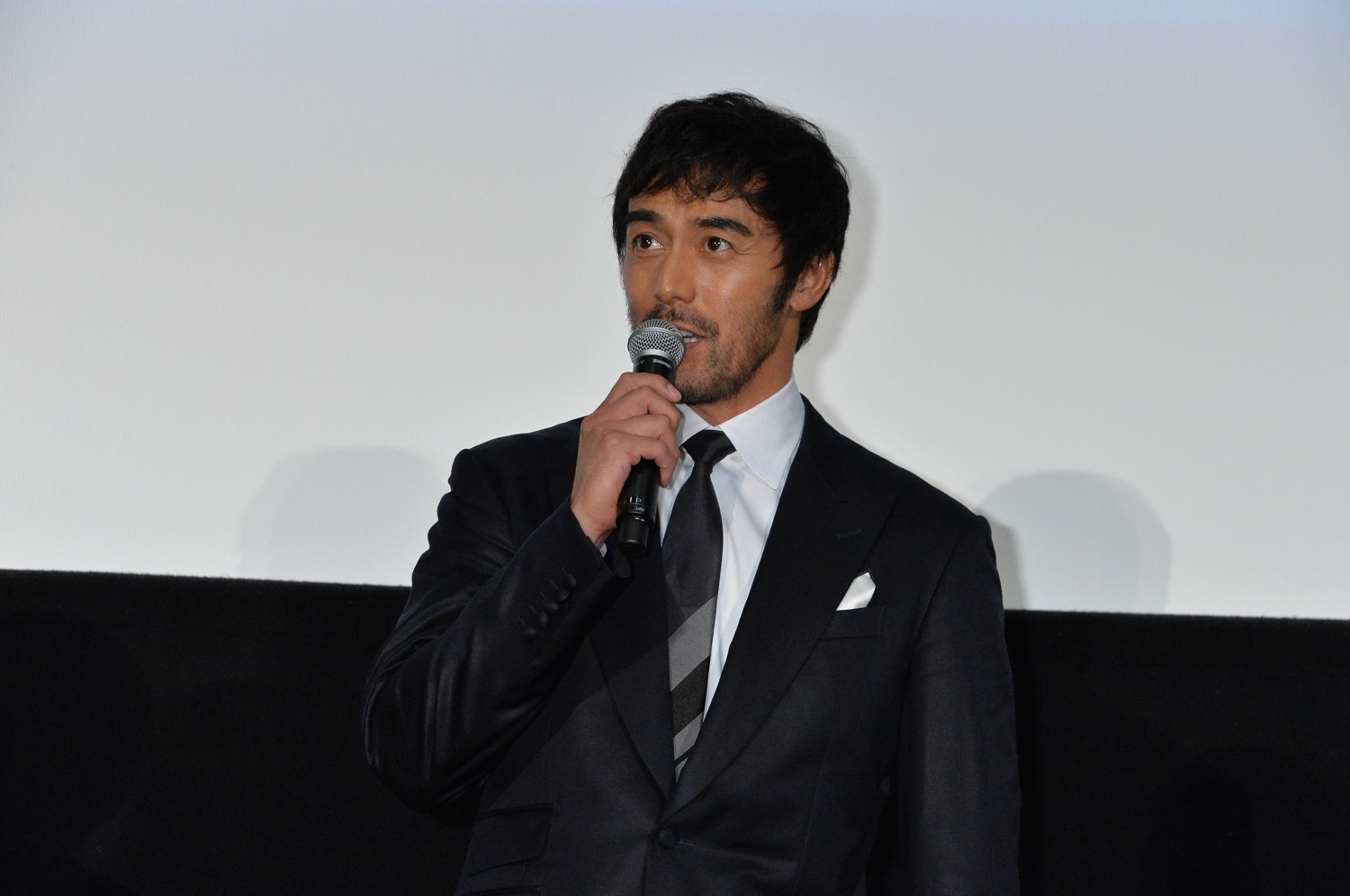 阿部寛 (C)2016 フジテレビジョン バンダイビジュアル AOI Pro. ギャガ　　