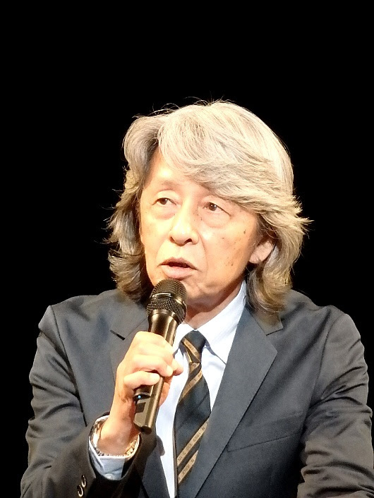 『私立探偵ケイレブ・ハント』作・演出の正塚晴彦