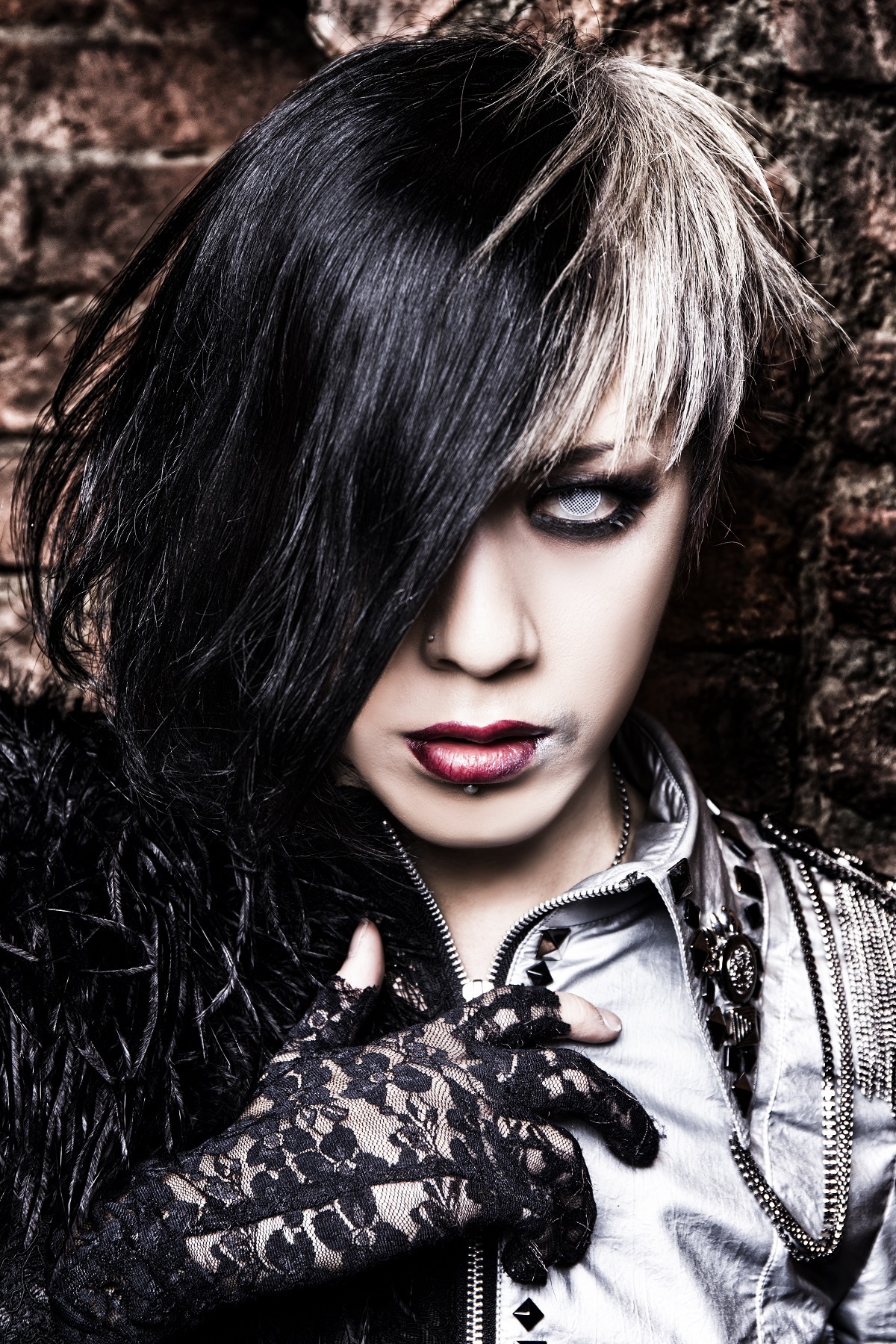 DIAURA／佳衣(G)