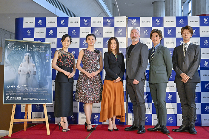 （左から）池田理沙子　木村優里　吉田都　アラスター・マリオット　福岡雄大　速水渉悟　撮影：阿部章仁