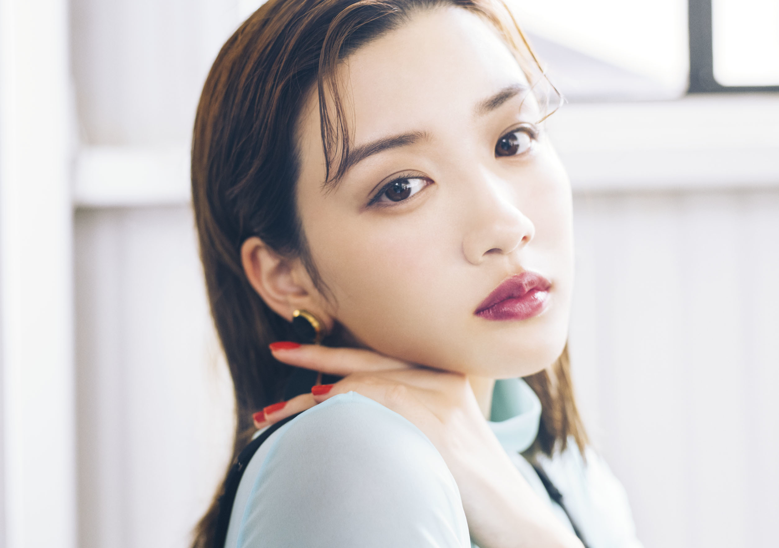 女優・永野芽郁が20歳で見せる少し大人な姿 『永野芽郁オフィシャルカレンダー2020』表紙＆特典カットを公開 SPICE エンタメ特化