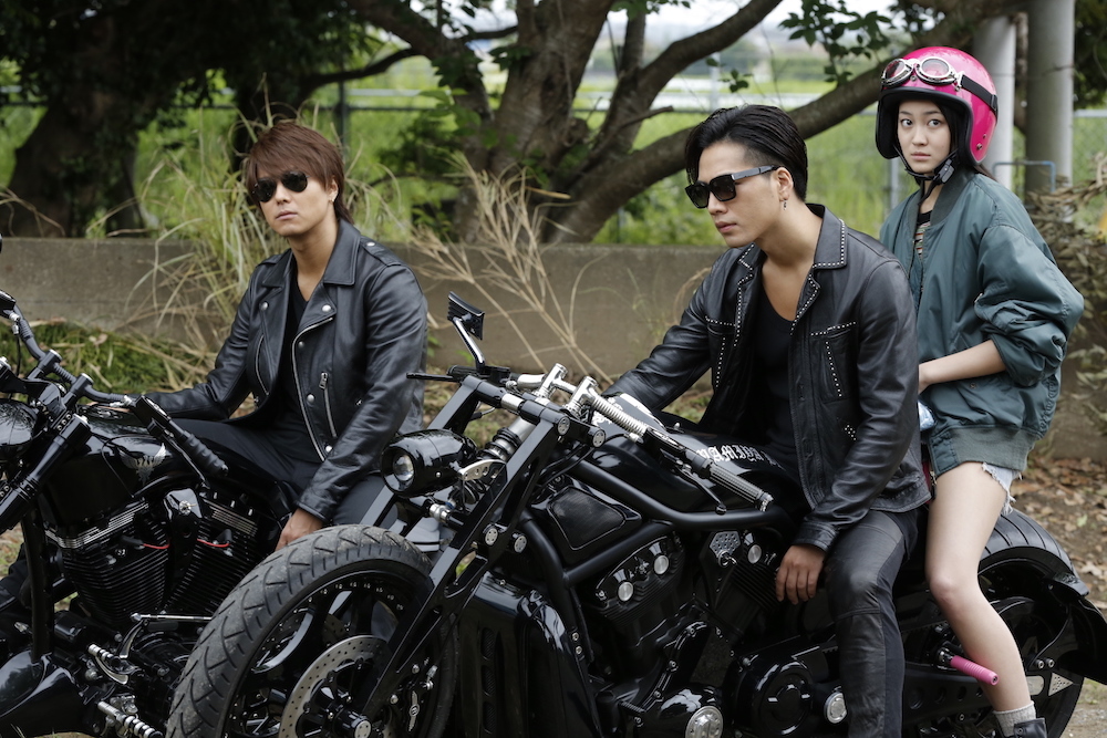 映画 High Low The Red Rain に 国民的美少女 吉本実憂がヒロイン役で参戦 登坂広臣の後ろでバイクにまたがる姿も Spice エンタメ特化型情報メディア スパイス