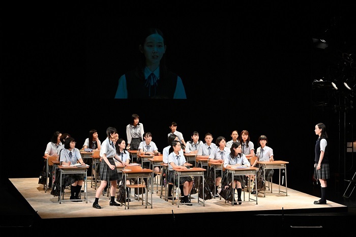 『転校生』女子校版2 撮影：阿部章仁