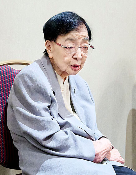 石井ふく子